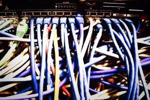 Mehr über den Artikel erfahren Die Gefahr lauert im Unternehmen!   70% der Cyber-Angriffe kommen nicht aus dem Internet.